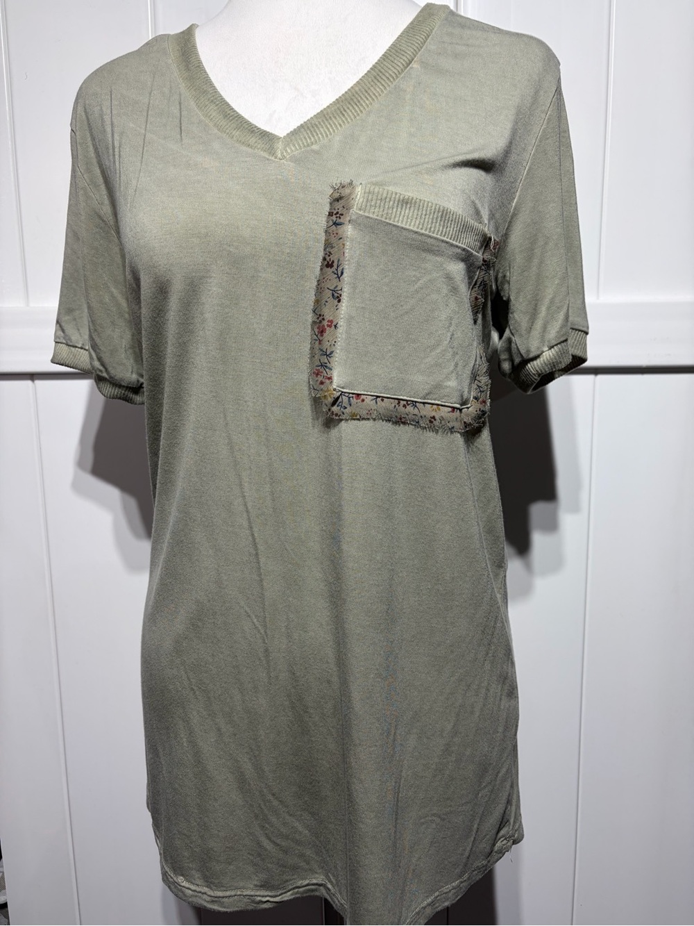 POL army green raw hem pocket short sleeve top